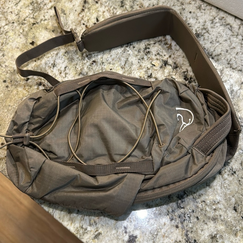 Ducks Unlimited satchel